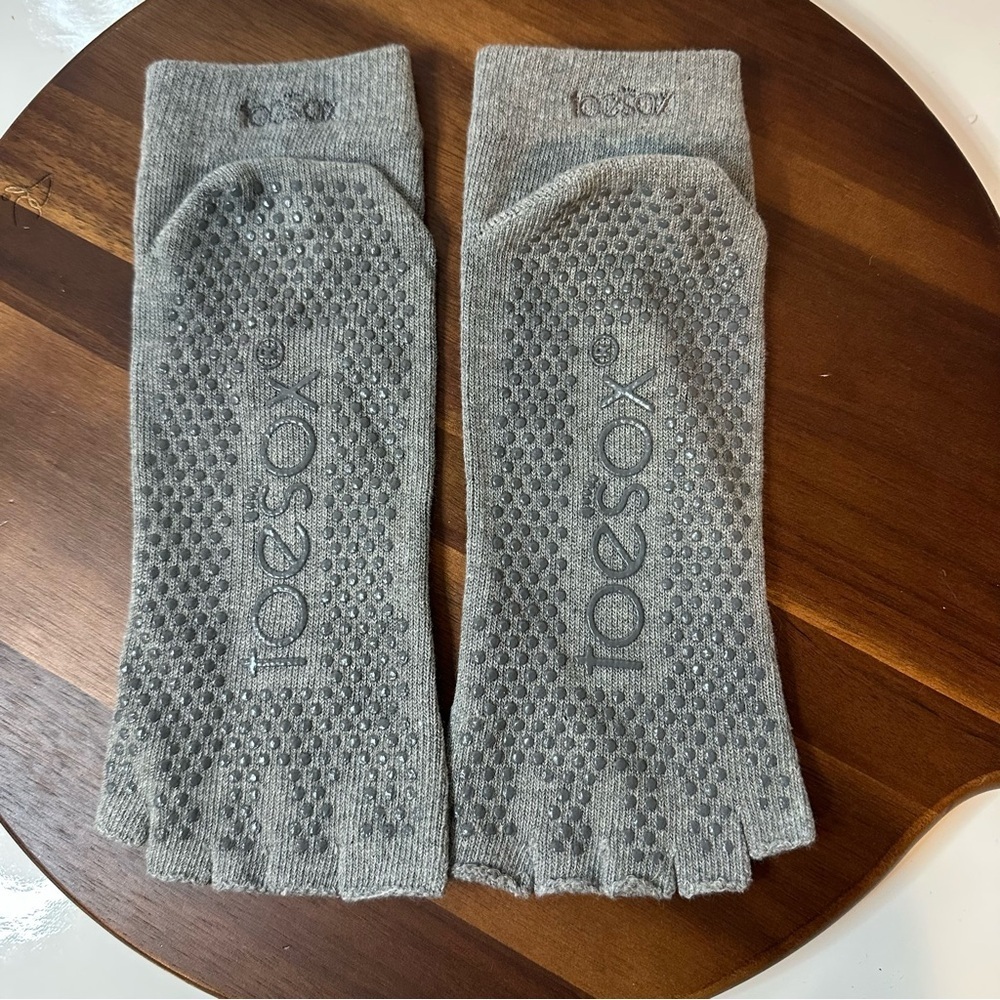ToeSox XL Gray Grip Toe Socks – Brand New Without Tags